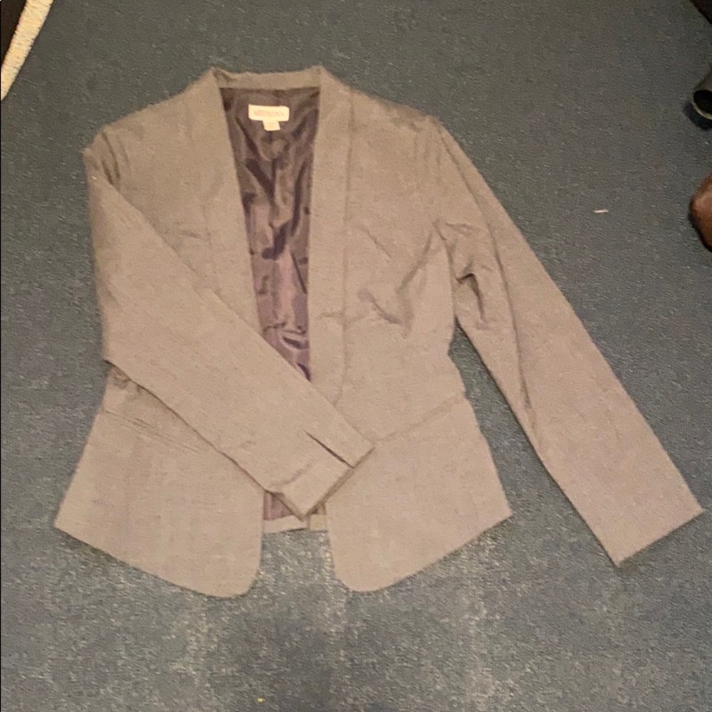 Women’s grey blazer